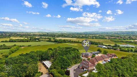Longdon Court, Wickhamford, Evesham