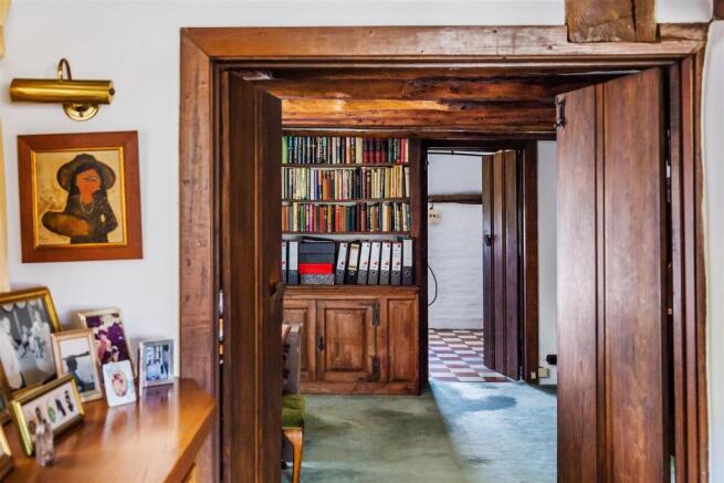 house. estate agency Dunsfold Oak Tree Cottage