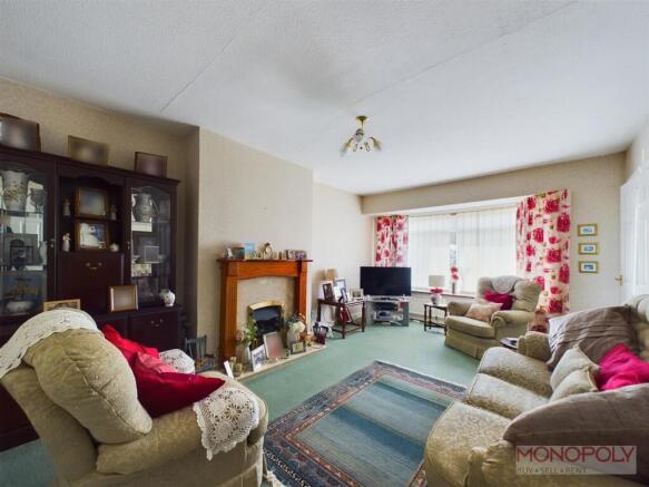 Redland Close, Gresford, LL12 photo 2