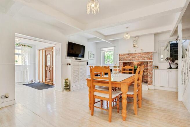 3 bed Detached for sale Image 4