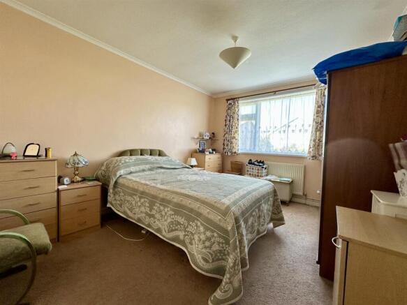 Bedroom One 1.jpg