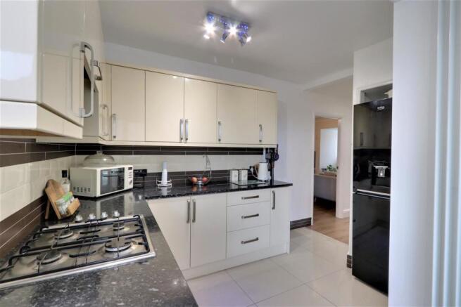 Kitchen to hall.jpg