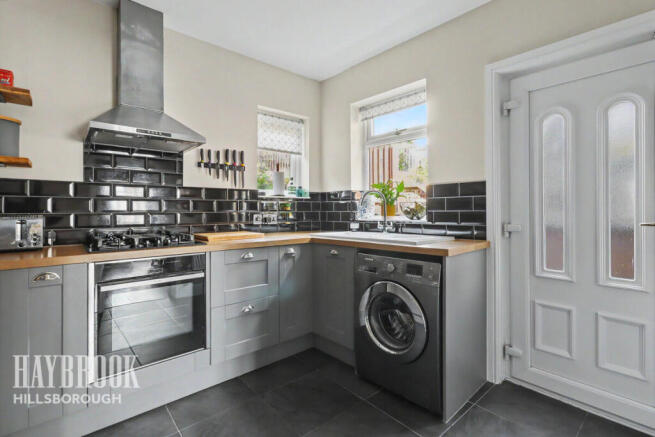 3 bed Semi-Detached for sale Image 7