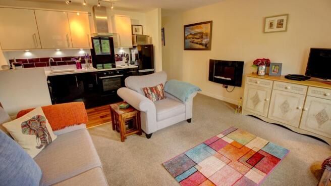 Lounge to Kitchen (b)