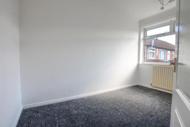 2 bed Apartment to rent Image 5