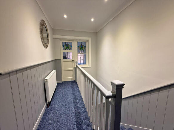 4 bed Semi-Detached for sale Image 9