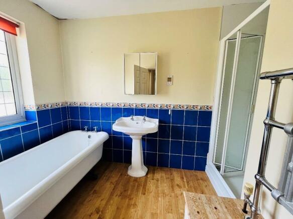 Bathroom.JPEG