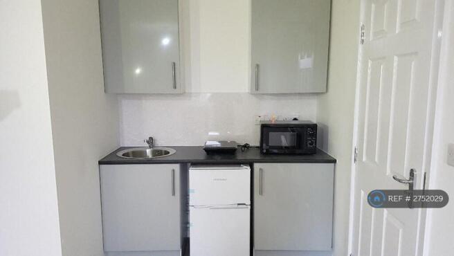 Large Studio Mini Kitchen