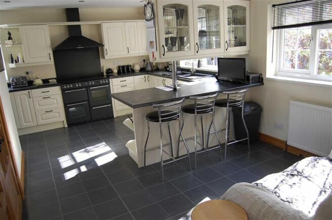 KITCHEN DINER