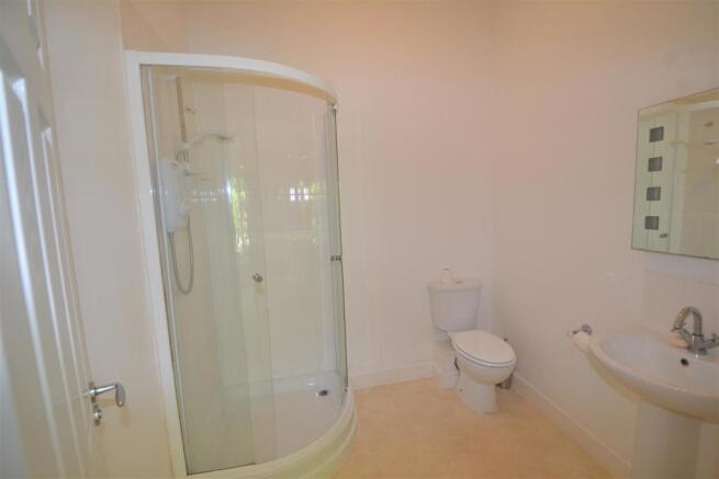 Shower room 5 Highlea.jpg