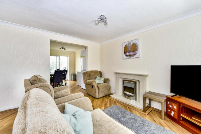 3 bed Semi-Detached for sale Image 5