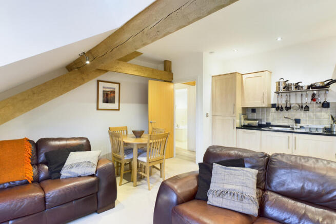 Living Room/Kitch...