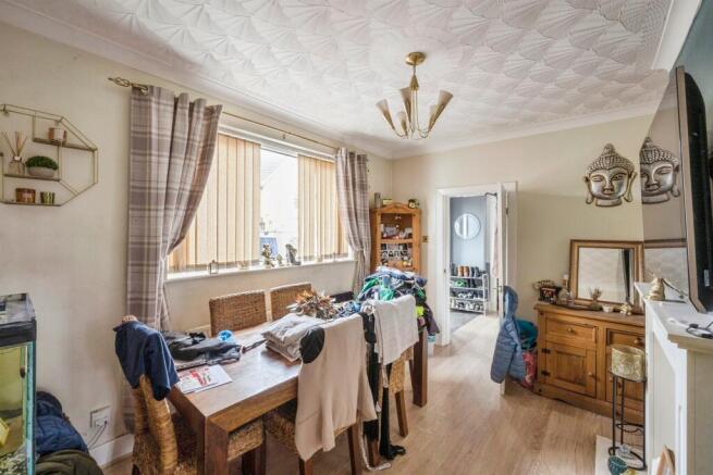 4 bed Detached for sale Image 7