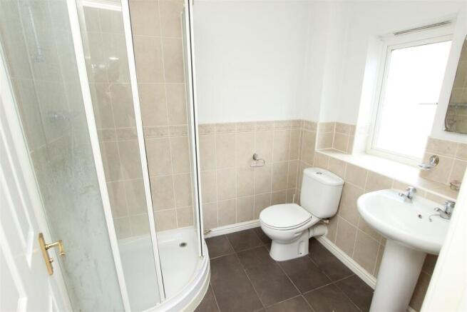 4 bed Detached for sale Image 12