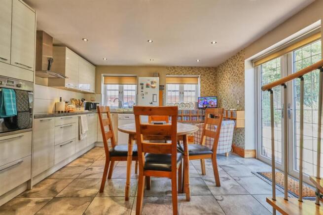 Dining / Kitchen to front
