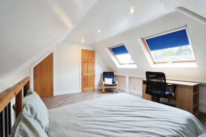 BEDROOM NO.4