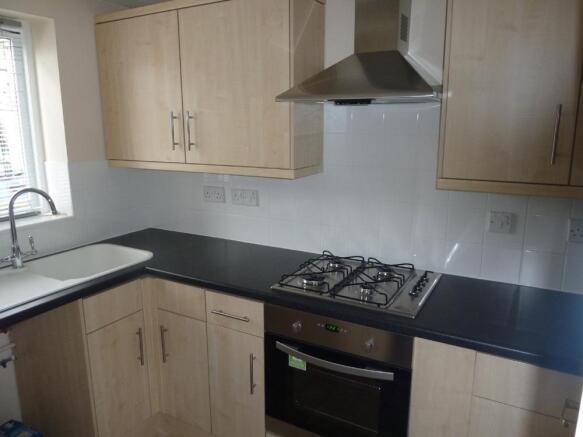 Richardson Drive, 140 kitchen.jpg