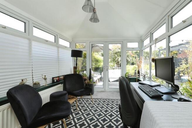 3 bed Semi-Detached for sale Image 10