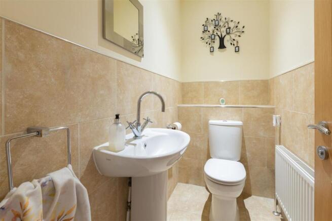 21a Queens Road - Downstairs WC.jpg