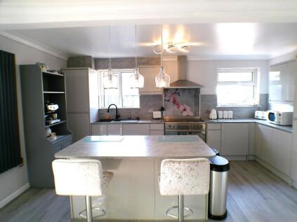 Mayfield Road, Farnborough, GU14