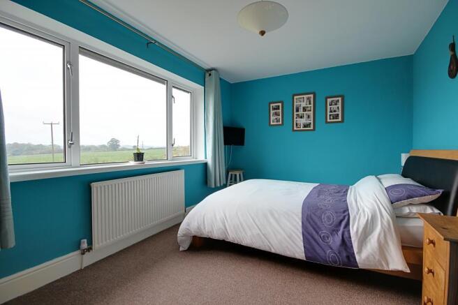 Bedroom 1 (Double)