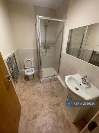 2 bed Flat to rent Image 7