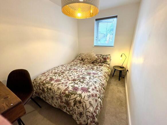 4 bed Semi-Detached for sale Image 12