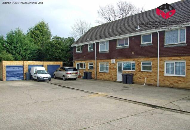 GARAGE & PARKING