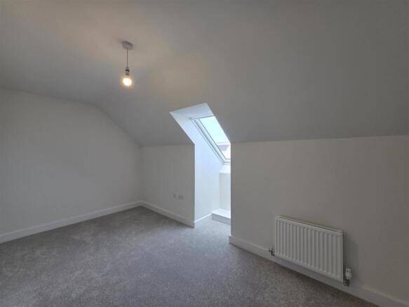 3 bed Semi-Detached Bungalow for sale Image 9