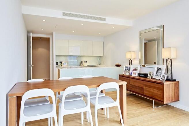 Dining/kitchen