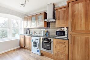 Flat 8, Deauville Court, Eleanor Close, London SE16 6PY
