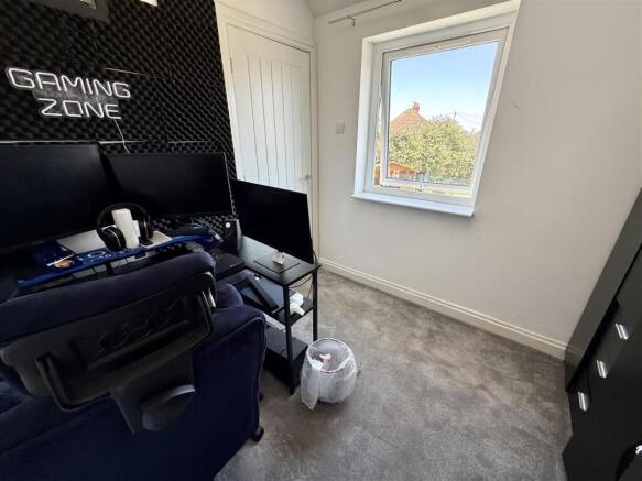 3 bed Semi-Detached for sale Image 10