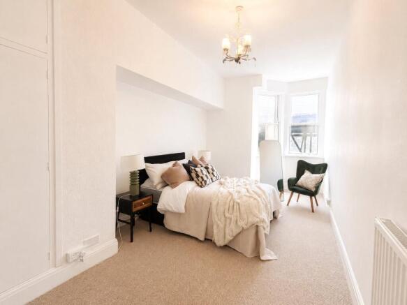 2 bed Apartment to rent Image 8
