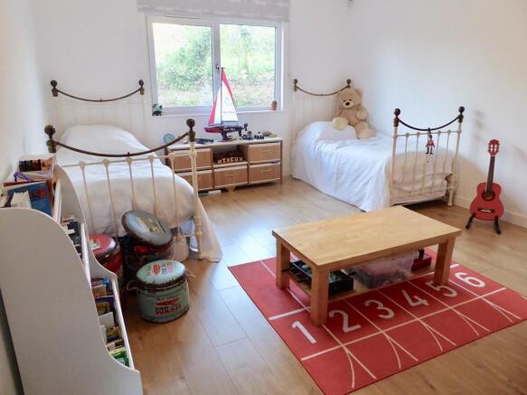 Bed 4