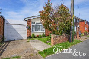 6, Waarem Avenue, Canvey Island SS8 9DS