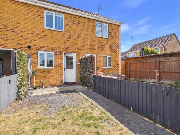2 bed Terraced for sale Image 9