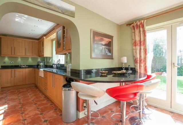 Kitchen 4.jpg