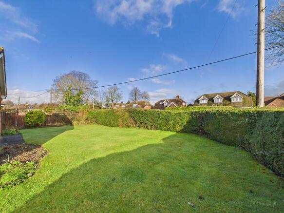 CAM02136G0-PR0511-STILL012