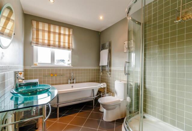 8333988-interior11.jpg