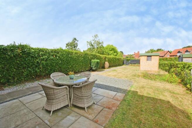 2 bed Semi-Detached for sale Image 11
