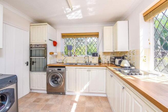 Fitted kitchen