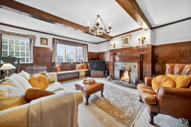 5 bed Detached for sale Image 7