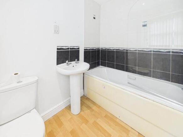 2 bed Semi-Detached for sale Image 12