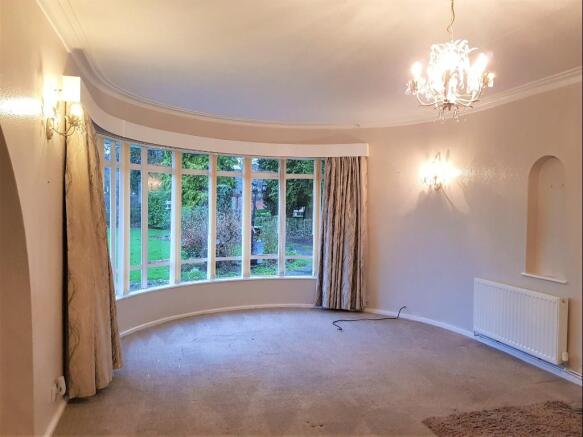 Lounge Bay Window