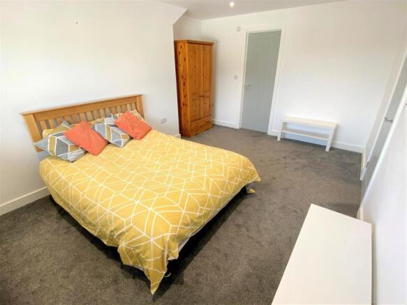 21 East Road Bedroom 1