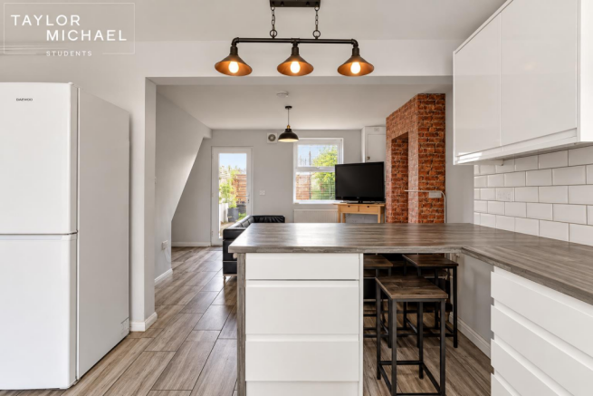 Open Plan Living Room/Kitchen
