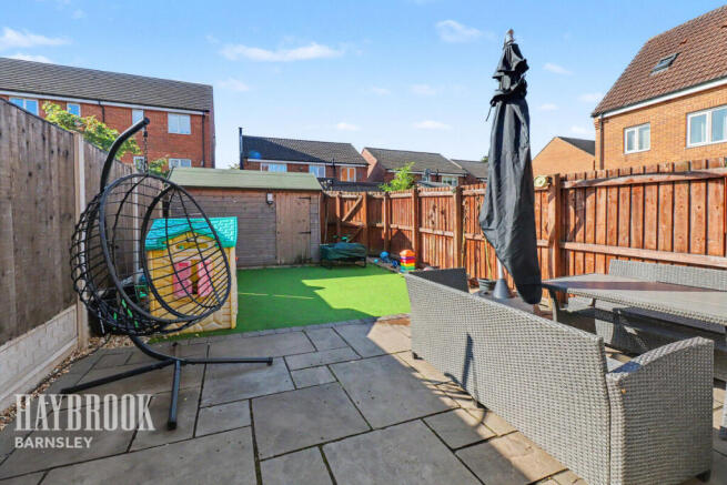 3 bed Town House for sale Image 12