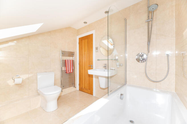 5 bed Barn Conversion for sale Image 11