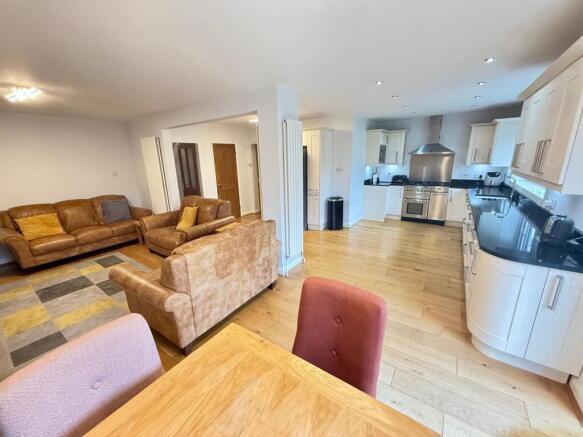 WR98 Over Kitchen.jpg