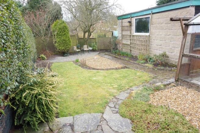 ENCLOSED REAR GARDEN